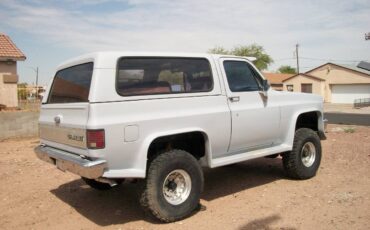 Chevy-k-5-1983-grey-6