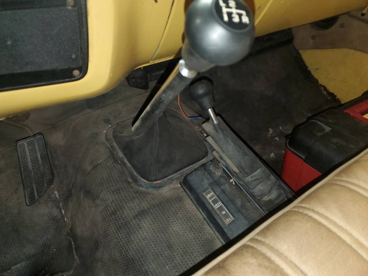 Chevy-k10-4x4-1985-3