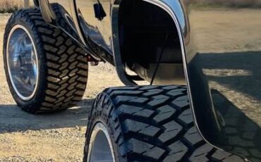 Chevy-k10-4x4-1985-custom-3