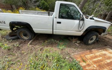 Chevy-k2500-1993-white-10