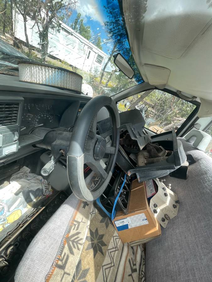 Chevy-k2500-1993-white-14