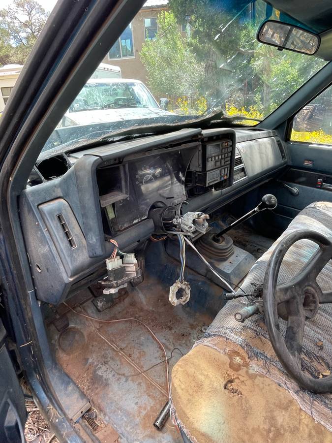 Chevy-k2500-1993-white-21