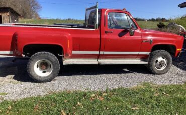 Chevy-k30-1985-red-8