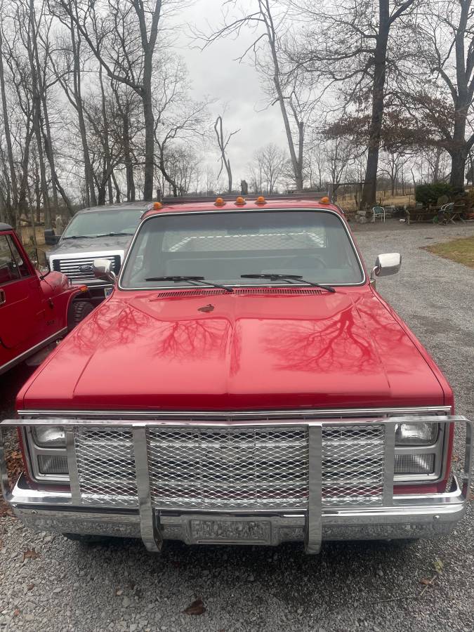 Chevy-k30-1985-red-9