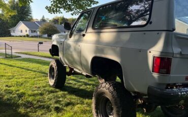 Chevy-k5-blazer-1984-custom