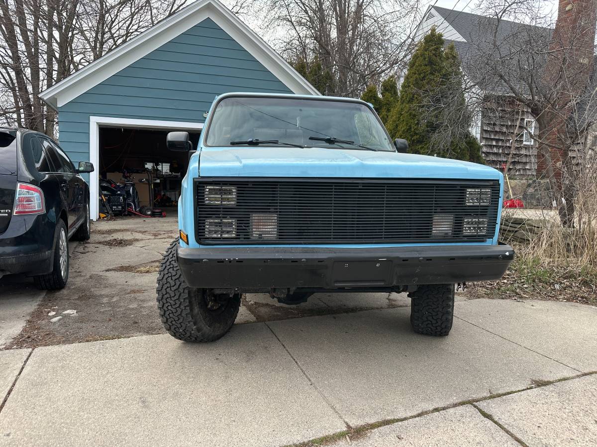 Chevy-k5-blazer-1986-blue-11