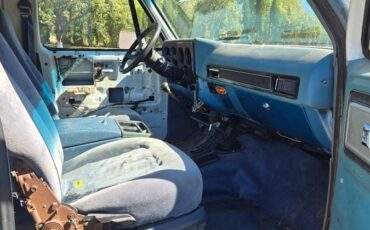 Chevy-k5-blazer-1987-white-1