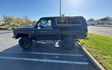 Chevy-k5-blazer-1989-black-3