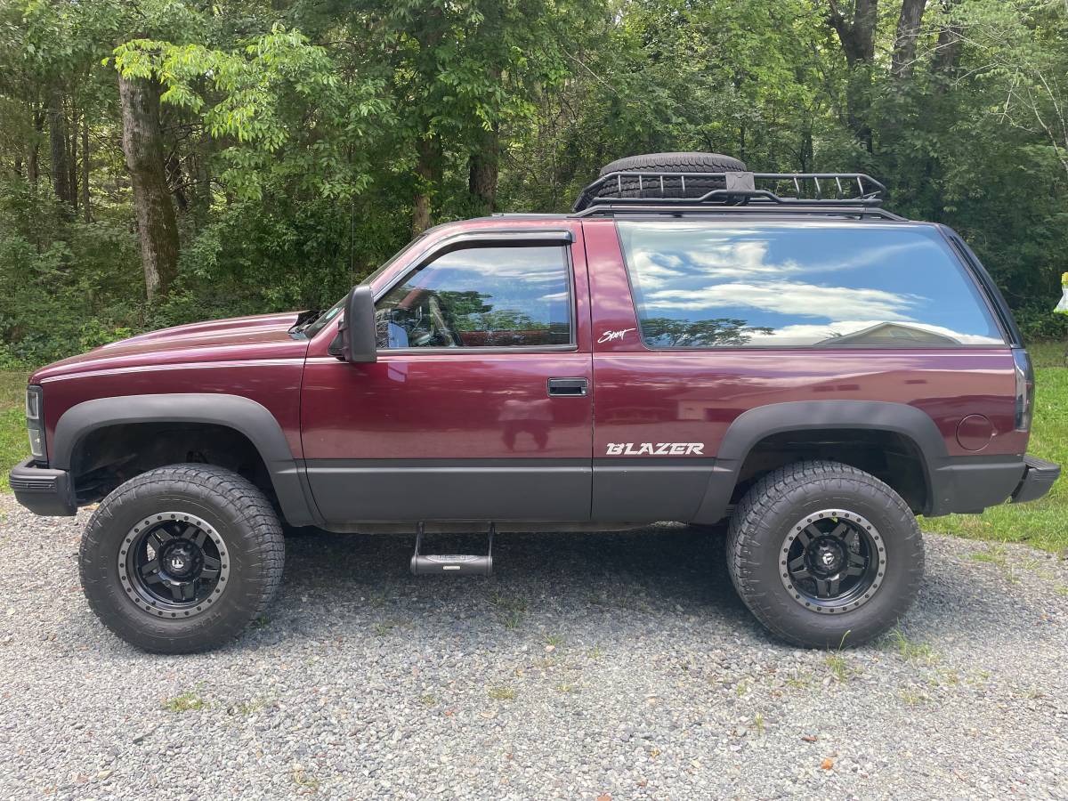 Chevy-k5-blazer-1992-red-2