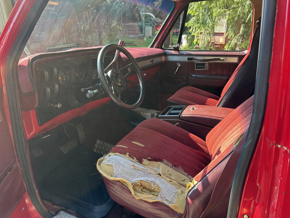 Chevy-k5-blazer-4x4-1986-red-9