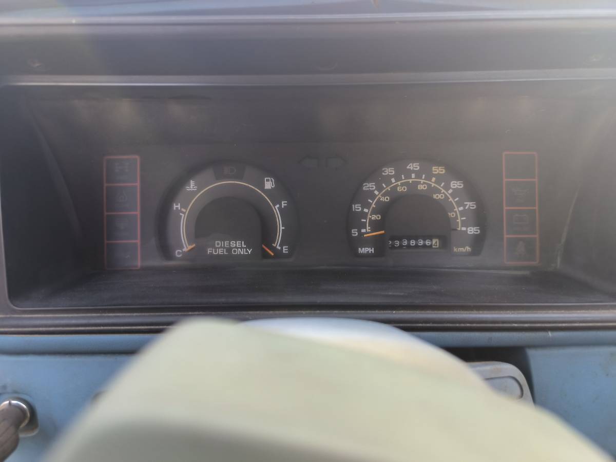 Chevy-luv-diesel-1982-silver-6