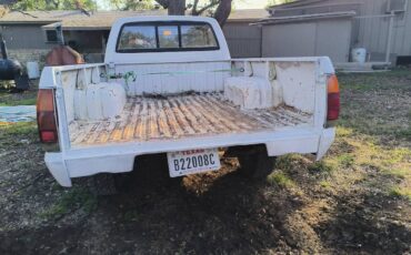 Chevy-luv-diesel-1982-silver-7