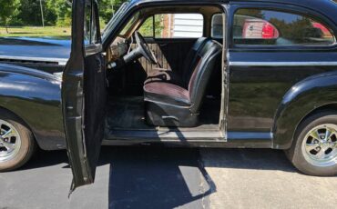 Chevy-master-deluxe-1941-black-4