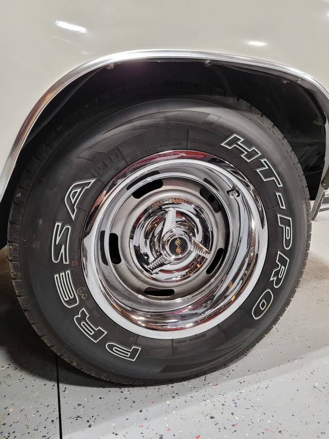 Chevy-monty-carlo-1970-white-23
