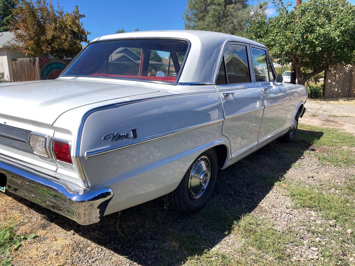 Chevy-nova-1965-white-3