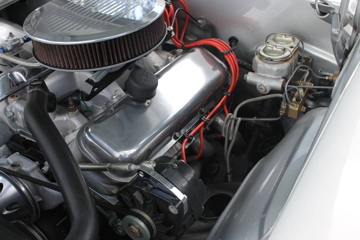 Chevy-nova-1970-silver-10