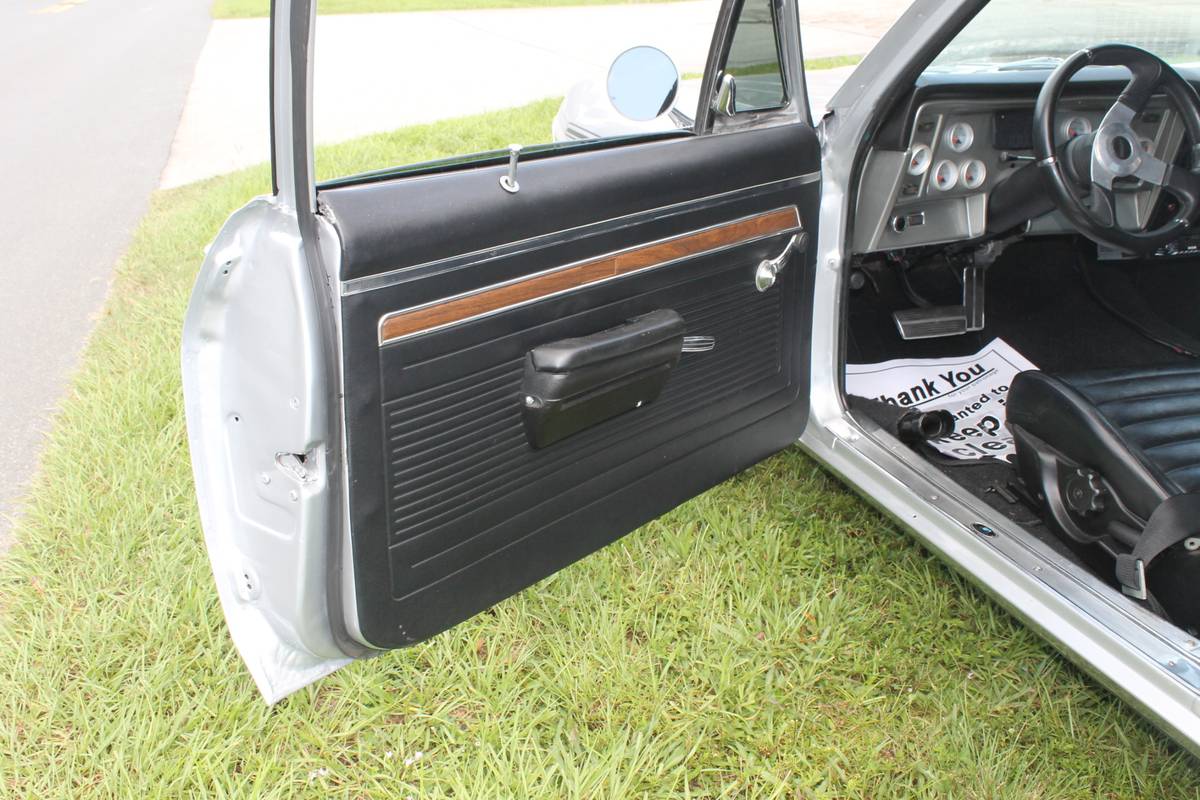 Chevy-nova-1970-silver-11