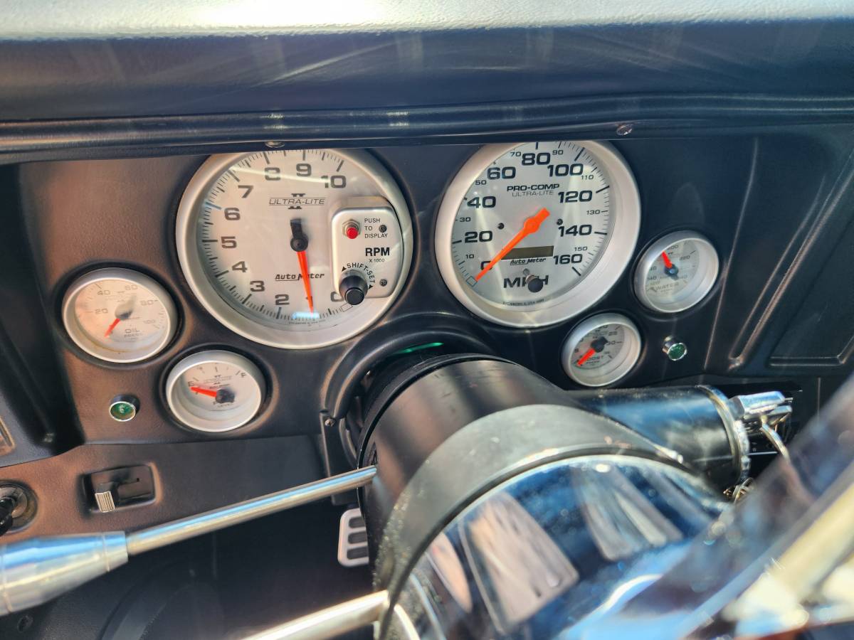 Chevy-nova-1970-silver-19
