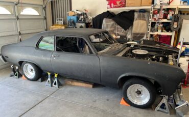 Chevy-nova-1974-black-9