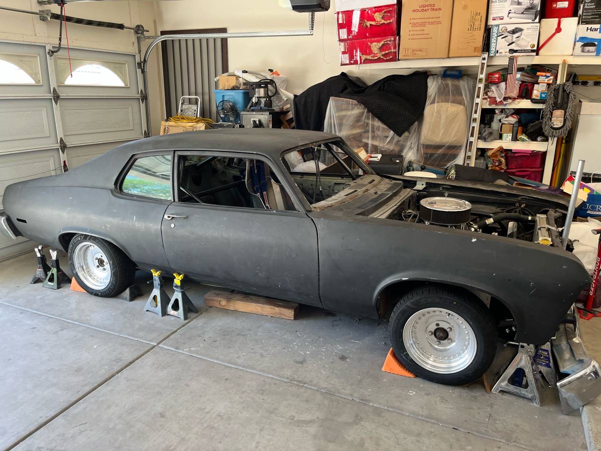 Chevy-nova-1974-black-9