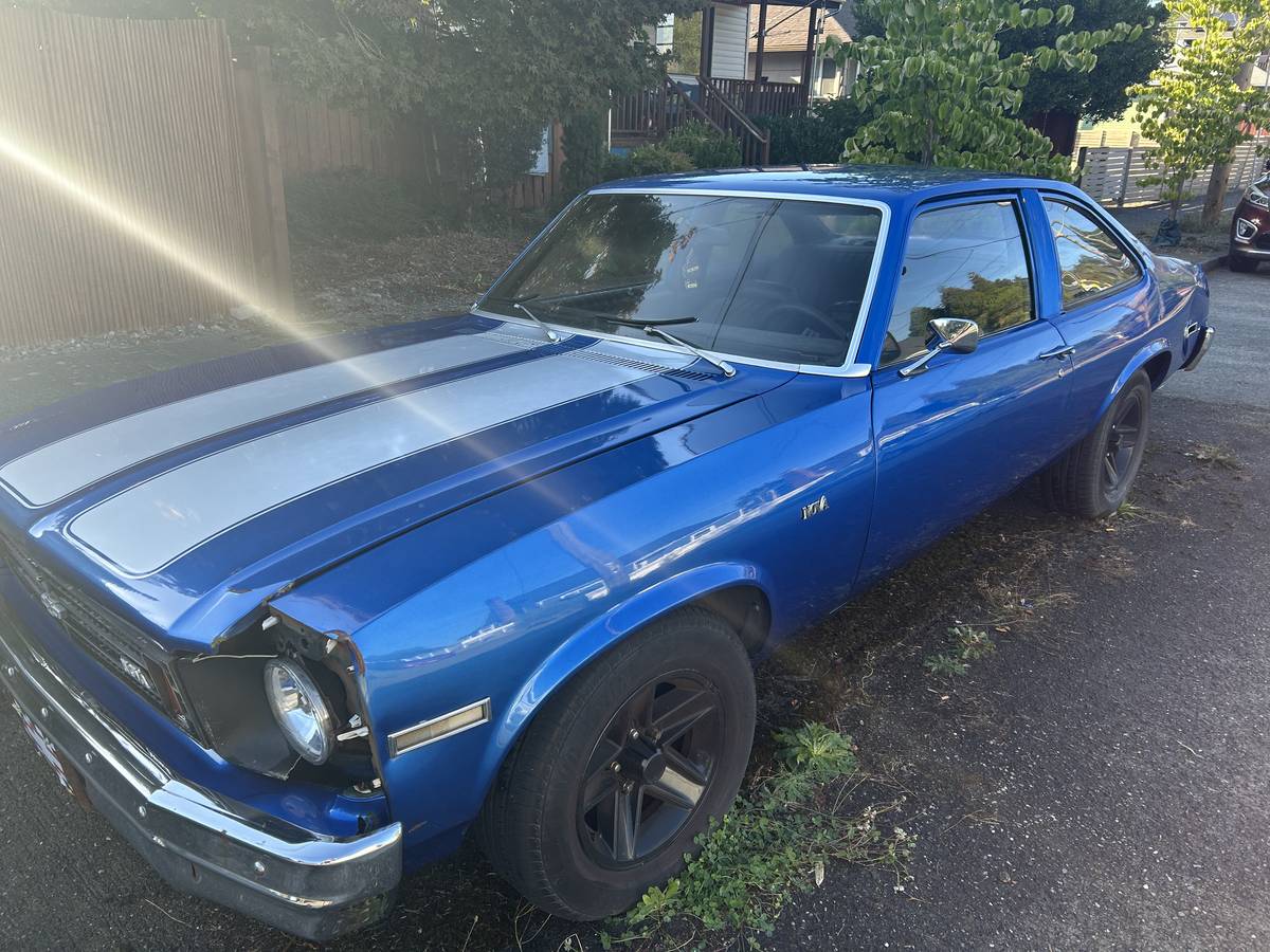 Chevy-nova-1975-blue-5