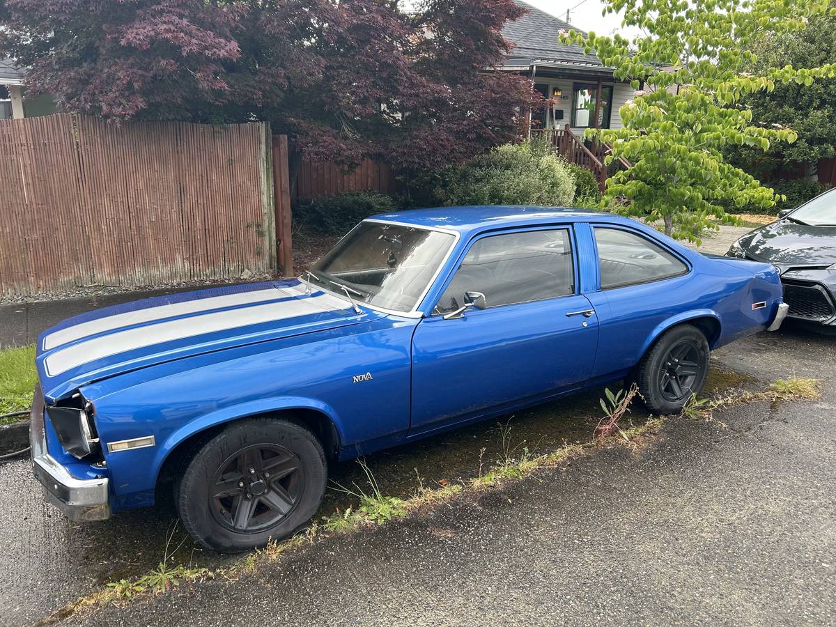 Chevy-nova-1975-blue