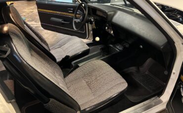 Chevy-nova-1975-white-12