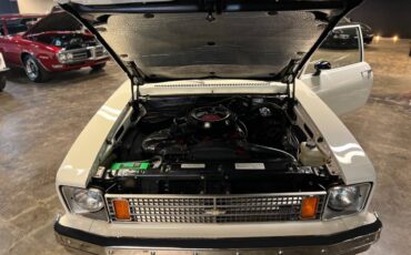 Chevy-nova-1975-white-17