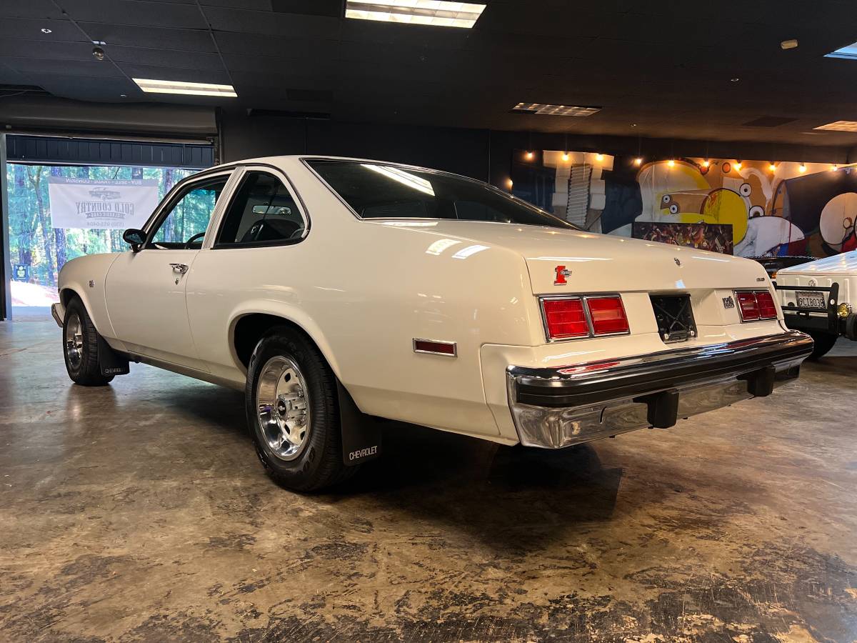 Chevy-nova-1975-white-3