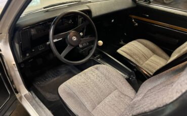 Chevy-nova-1975-white-9
