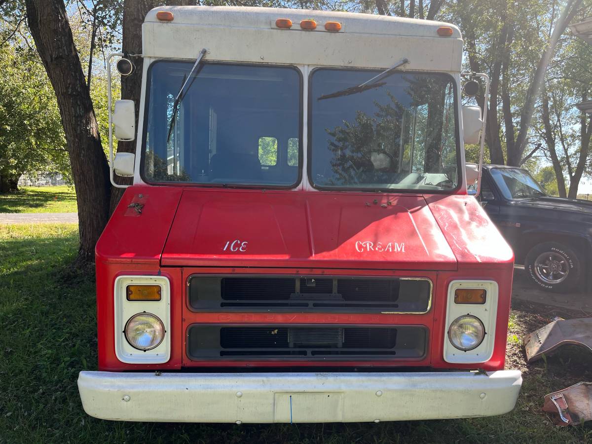 Chevy-p-20-stepvan-diesel-1988-white-6