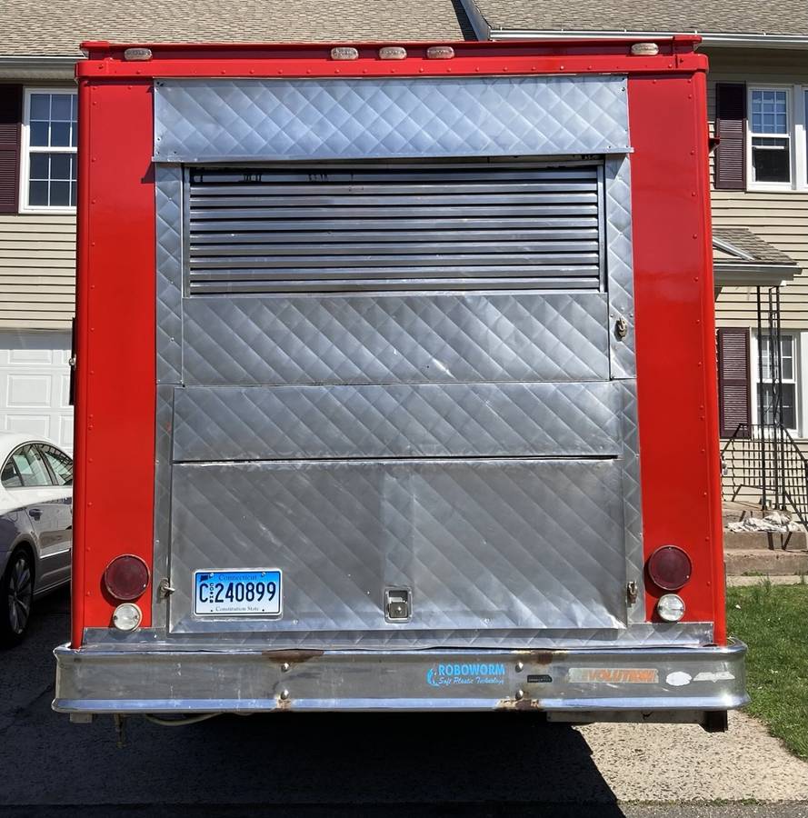 Chevy-p-30-food-truck-1986-red-1