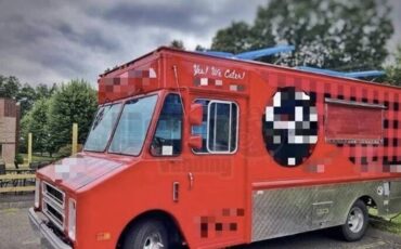 Chevy-p-30-food-truck-1986-red-10
