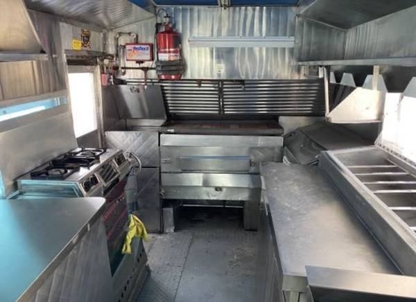 Chevy-p-30-food-truck-1986-red-3