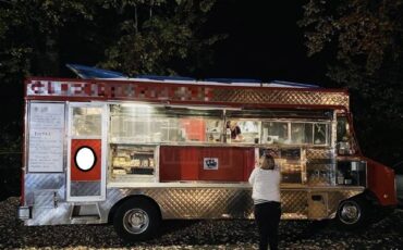 Chevy-p-30-food-truck-1986-red