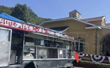 Chevy-p-30-food-truck-1986-red-7