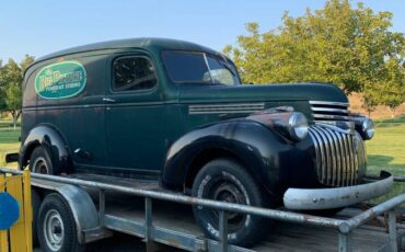 Chevy-panel-truck-1946-green-2