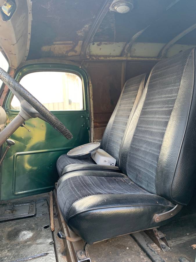 Chevy-panel-truck-1946-green-6