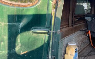 Chevy-panel-truck-1946-green-8