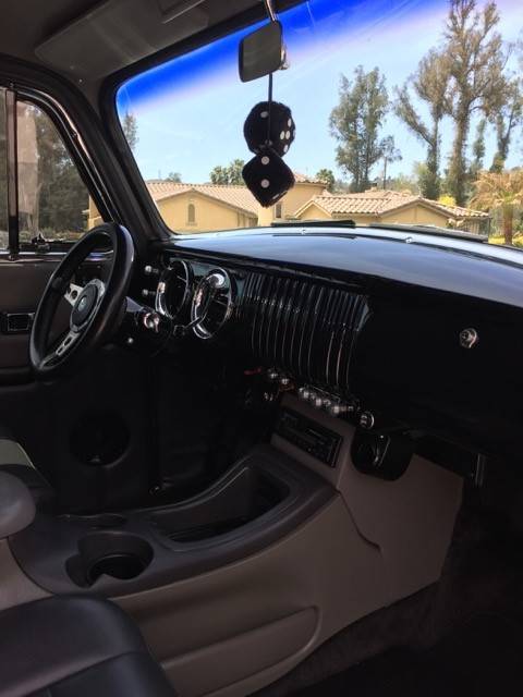 Chevy-panel-truck-1st-series-1955-silver-7