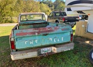 Chevy-pickup-longbed-1970-green-9