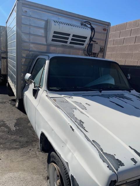 Chevy-r3009-1987-white