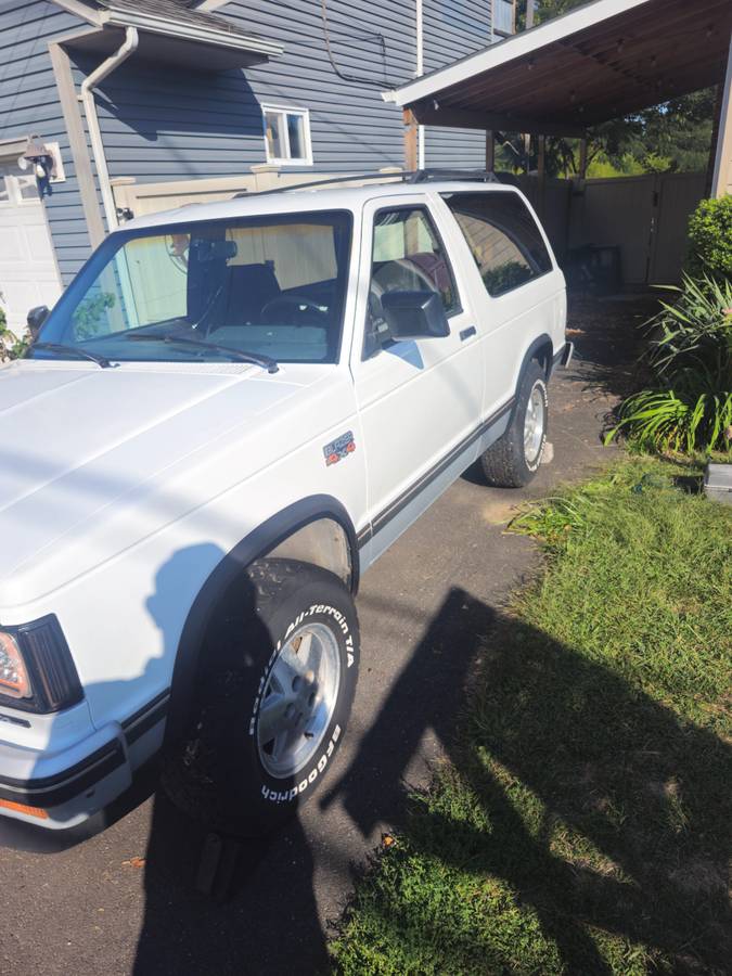 Chevy-s10-blazer-1988-white-3