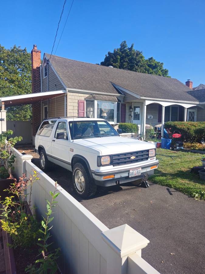 Chevy-s10-blazer-1988-white-7