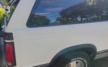 Chevy-s10-blazer-1988-white-8