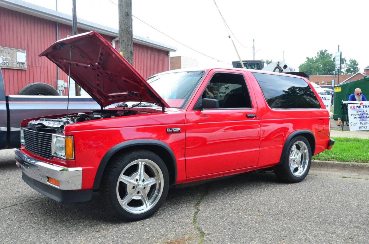 Chevy-s10-blazer-1990-red-6