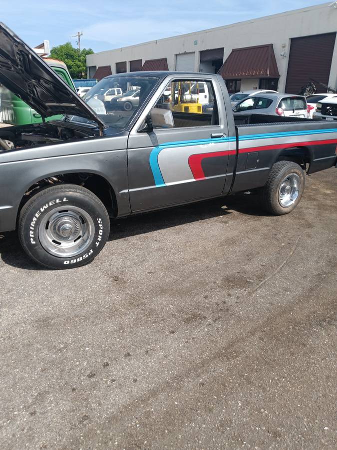 Chevy-s10-pickup-1983-4