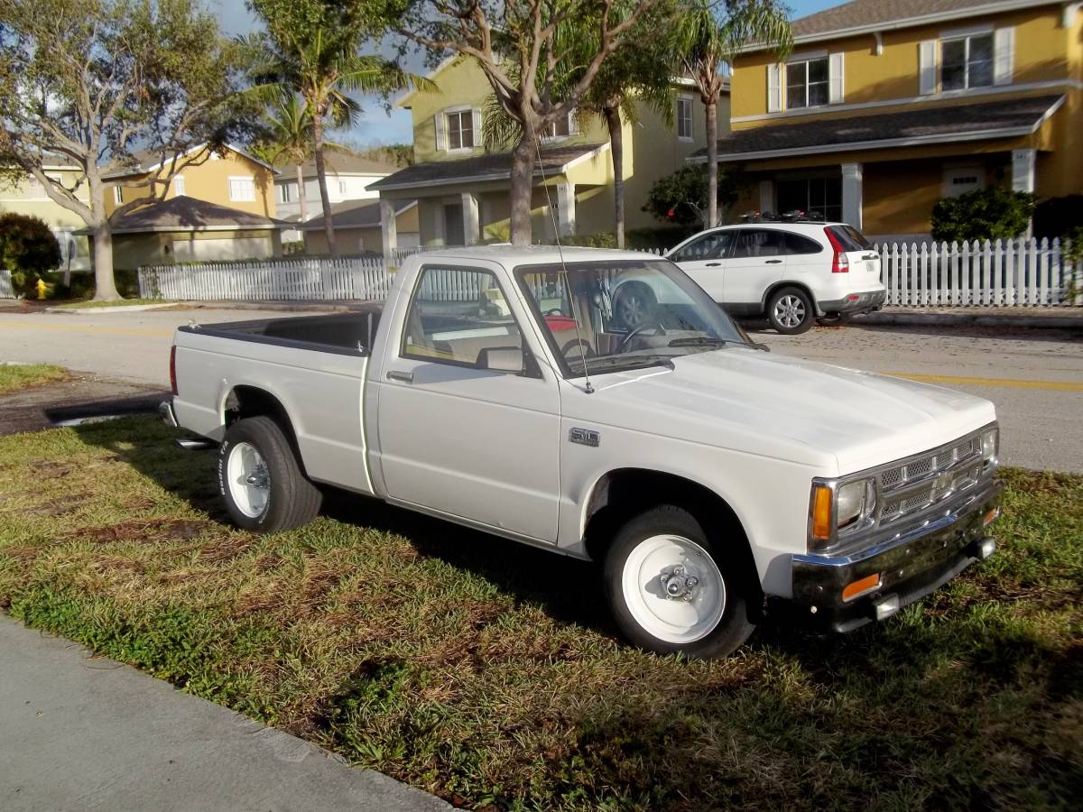 Chevy-s10-pickup-1988-white-2