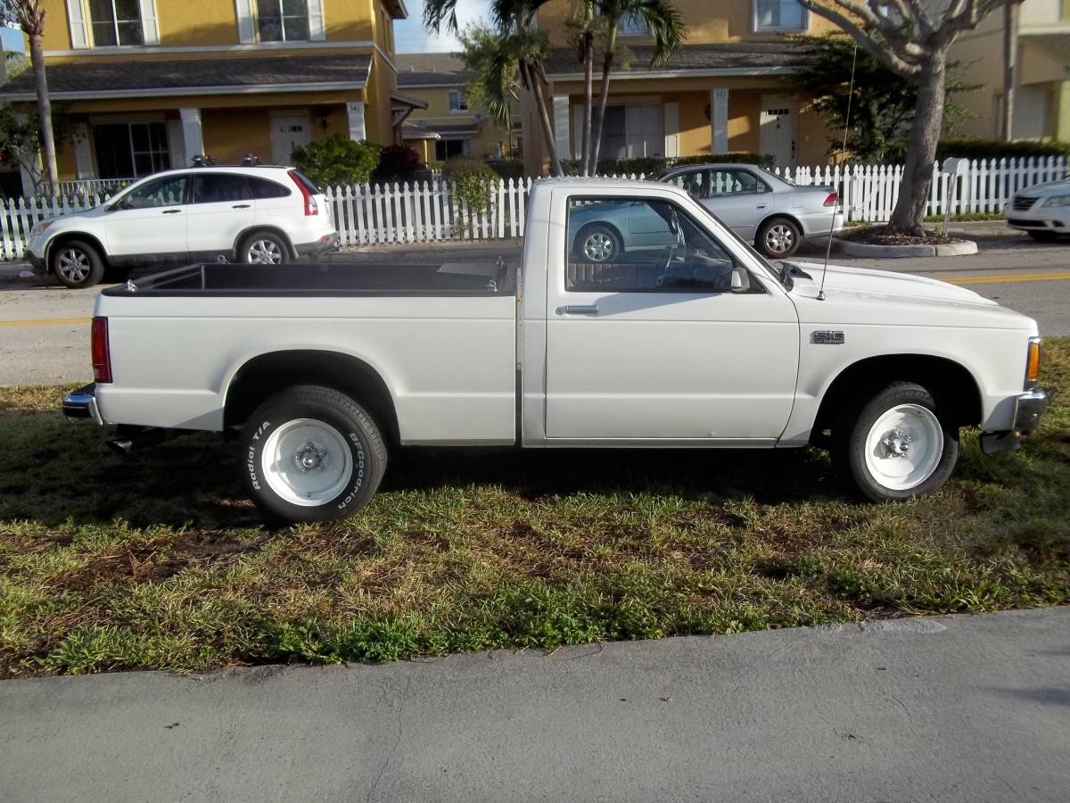 Chevy-s10-pickup-1988-white-3
