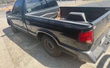 Chevy-s10-pickup-1995-black-7